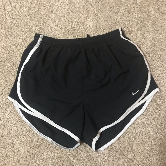 Nike Pants - Nike tempo shorts